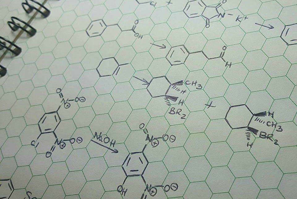 Moléculas em papel hexagonal